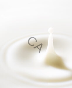 colostrum drink with immune boosting antibodies